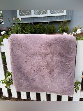 Anthropologie Faux Fur Throw Blanket Lavender Purple Soft Fluffy 64x71 FLAW